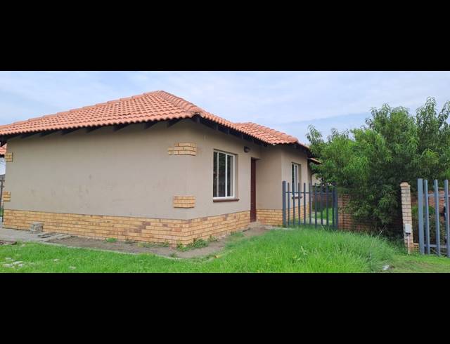 3 BEDROOM FREESTANDING FOR SALE IN WATERKLOOF
